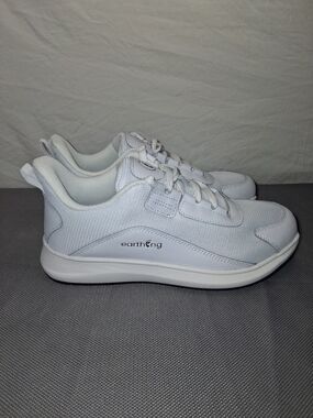GroundingWell Earthing White Sneaker with Black Logo Accent